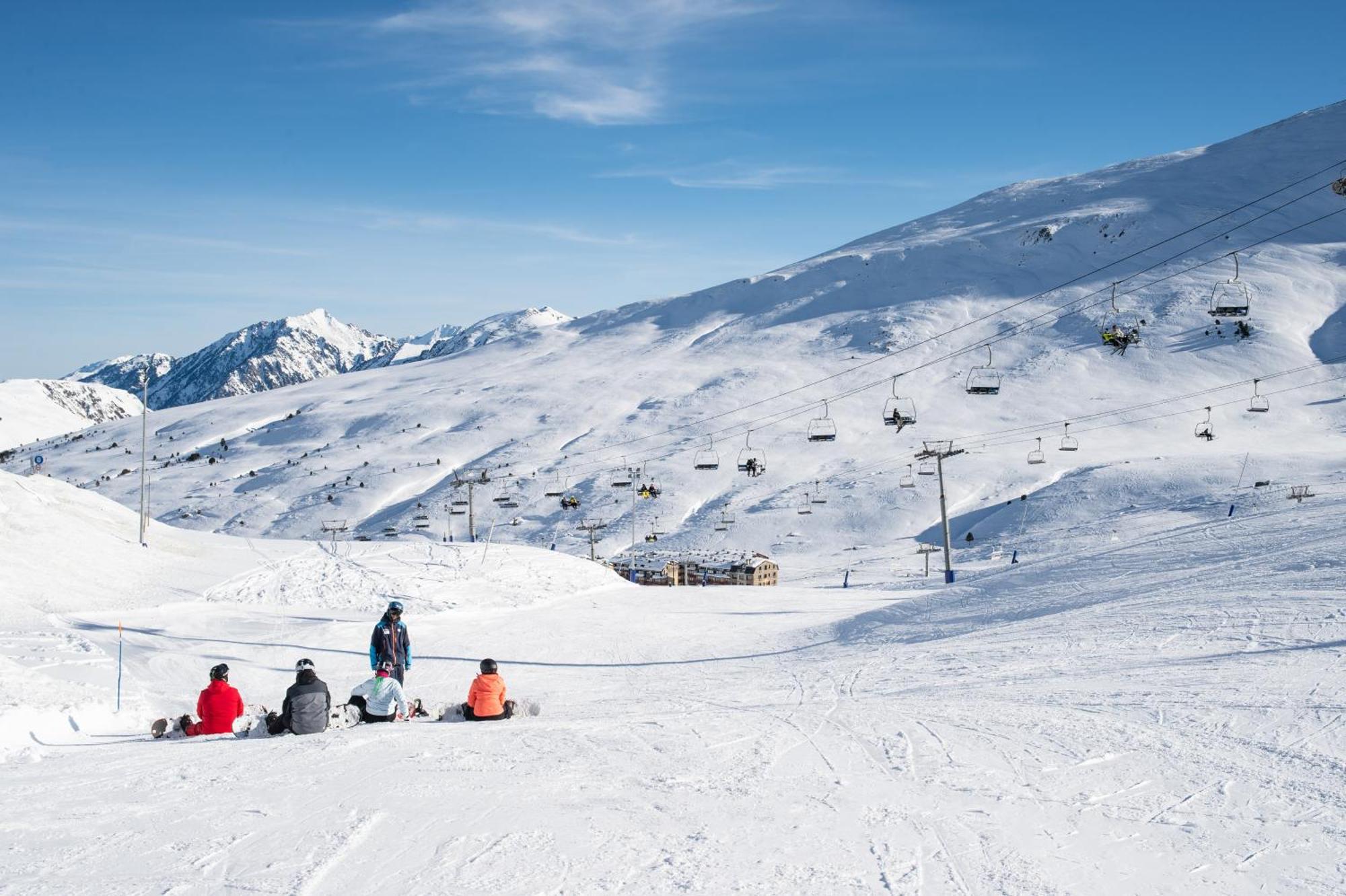 Pierre & Vacances Andorra Alba เอลตาร์แตร์ ภายนอก รูปภาพ