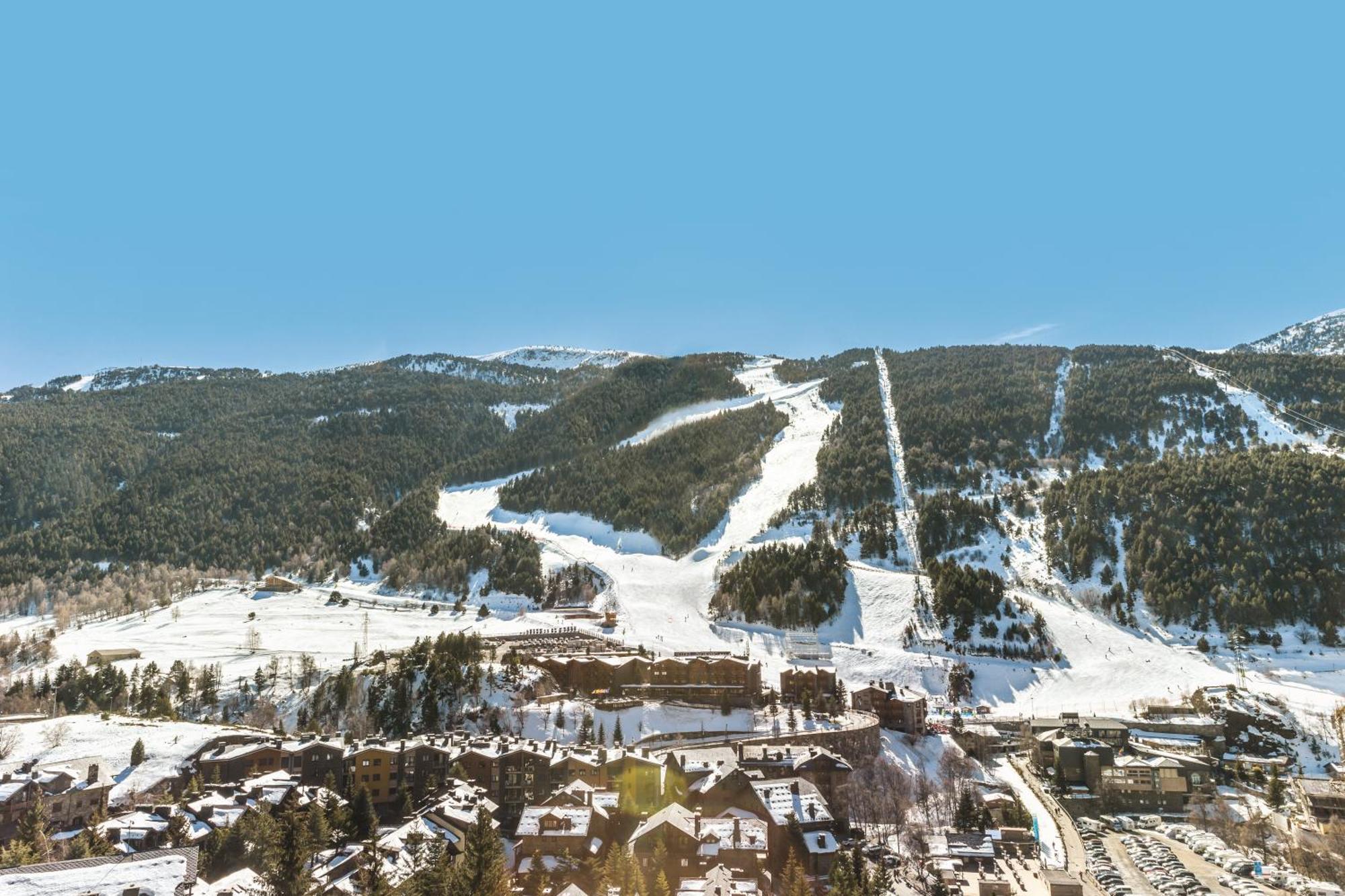 Pierre & Vacances Andorra Alba เอลตาร์แตร์ ภายนอก รูปภาพ