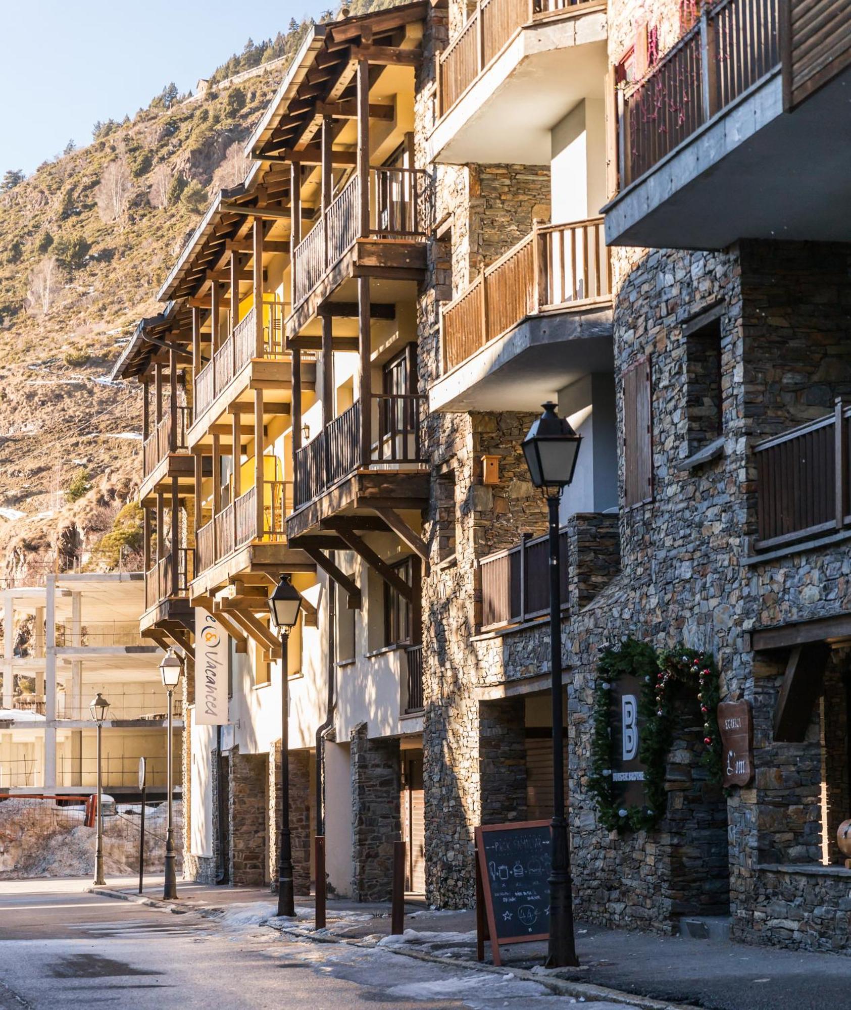 Pierre & Vacances Andorra Alba เอลตาร์แตร์ ภายนอก รูปภาพ