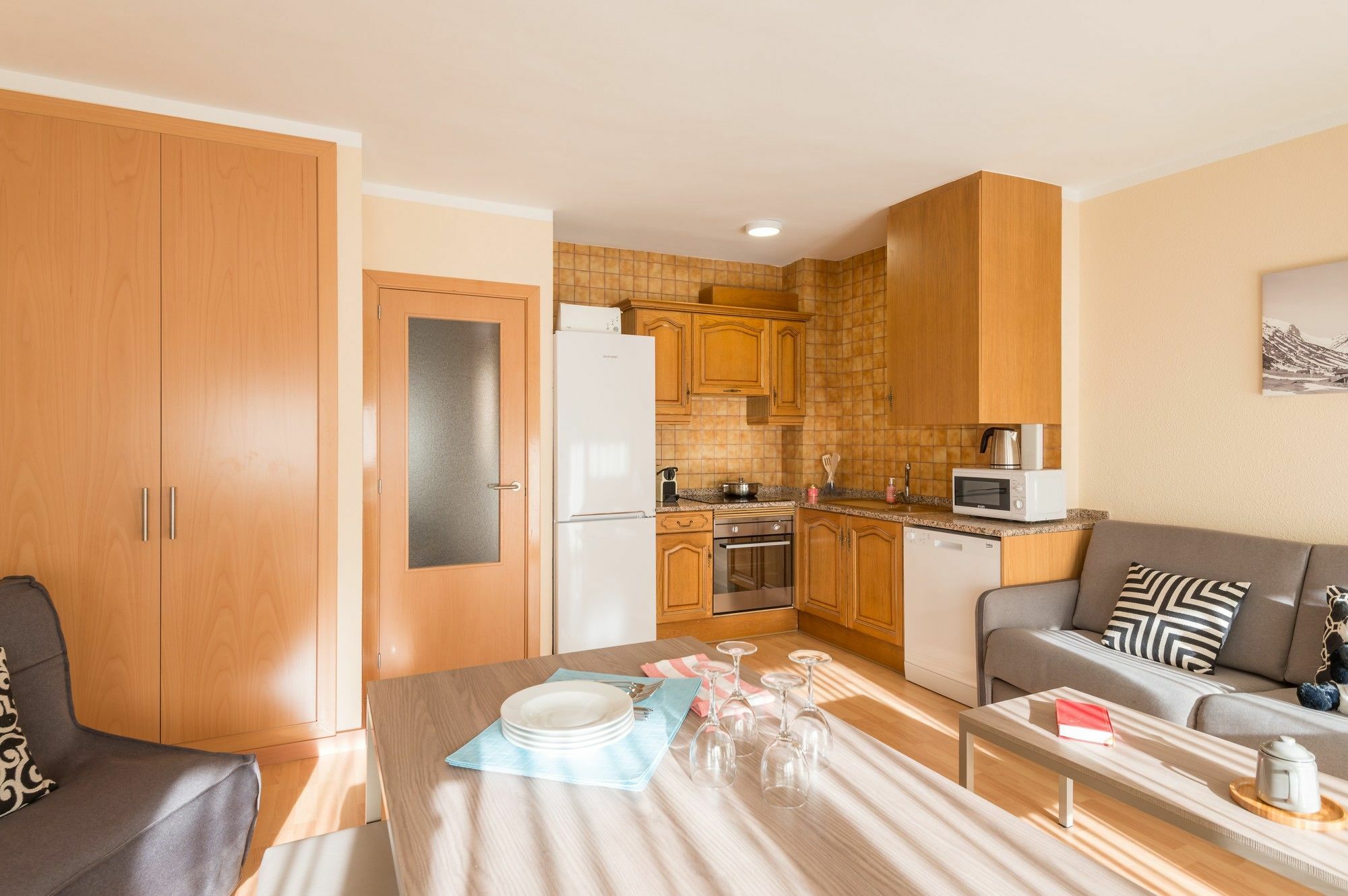 Pierre & Vacances Andorra Alba เอลตาร์แตร์ ภายนอก รูปภาพ